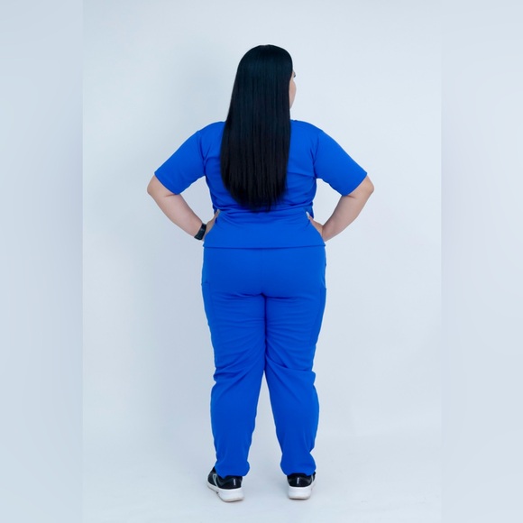 EXTRA LARGE Size Top and Jogger Scrub Set - Picture 12 of 12